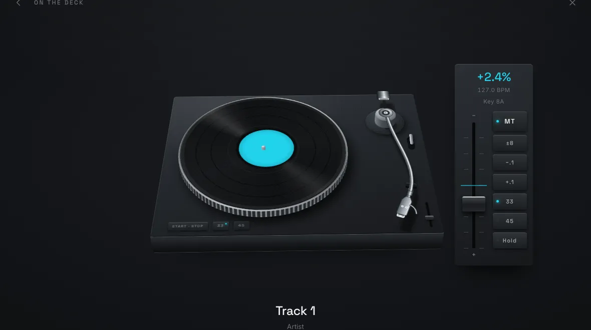 The 3D turntable with the pitch fader at +2.4% and Master Tempo on